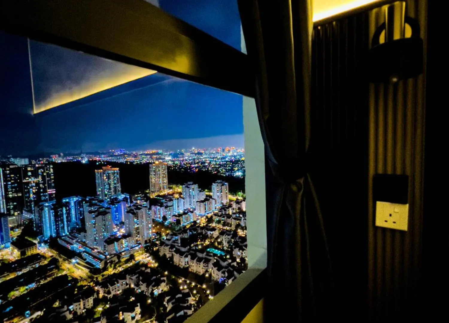 Premier Stay Kl - Bangsar South - King Bed - Work Space - Near Lrt, Ve, Conexxion Kuala Lumpur