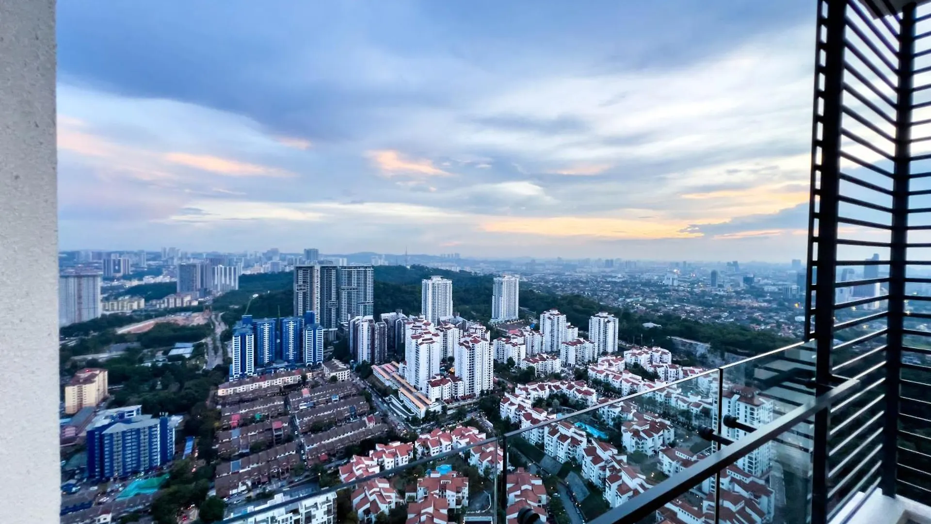Apartmán Premier Stay Kl - Bangsar South - King Bed - Work Space - Near Lrt, Ve, Conexxion Kuala Lumpur