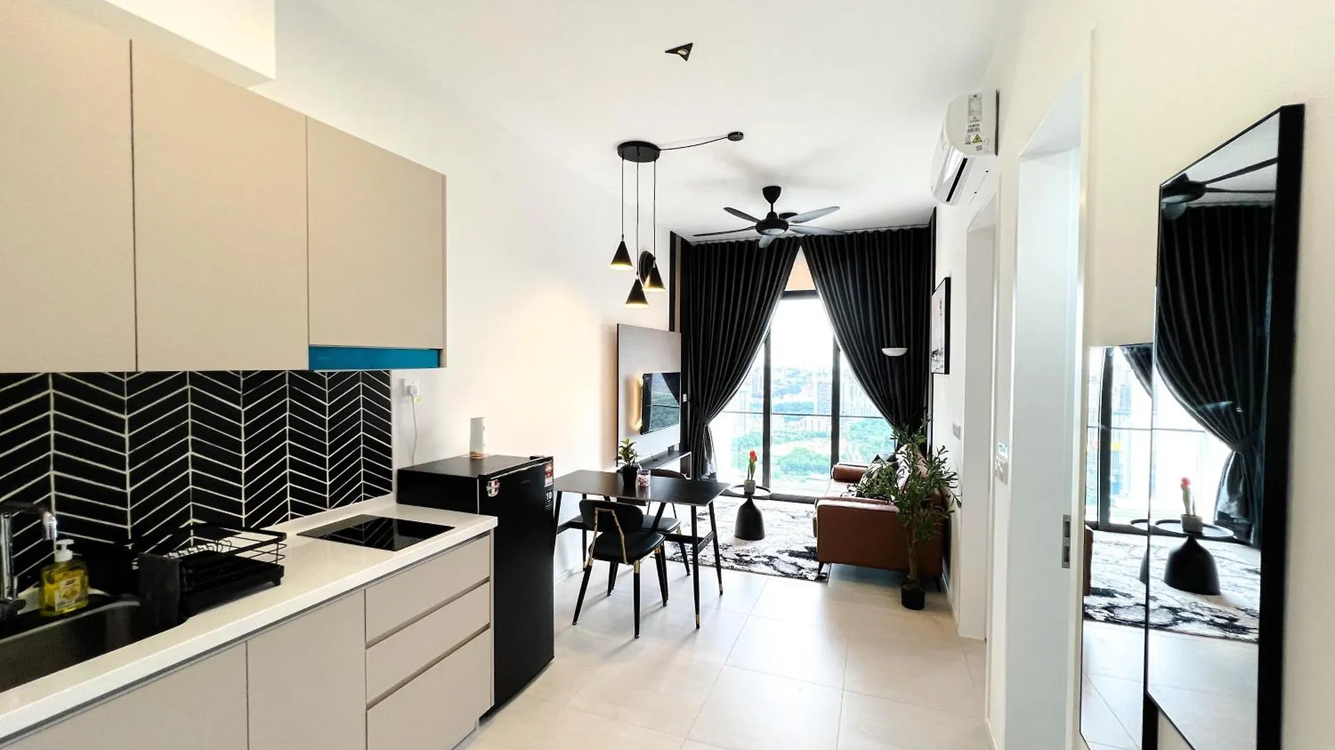 Premier Stay Kl - Bangsar South - King Bed - Work Space - Near Lrt, Ve, Conexxion Kuala Lumpur